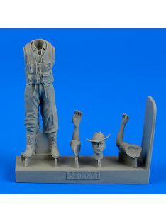   Aerobonus - 1/32 Royal Australian Air Force Fighter Pilot WWII