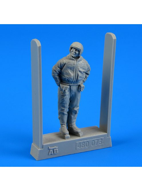 Aerobonus - 1/48 Soviet air force Fighter Pilot - winter suit