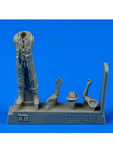   Aerobonus - 1/48 Royal Australian Air Force Fighter Pilot WWII