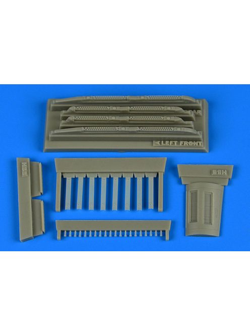 Aires - Su-17/22M3/M4 Fitter K covered chaff/fla dispensers for Hobby Boss