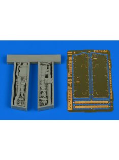 Aires - F-4S Phantom II electronic bay f.Zoukeim