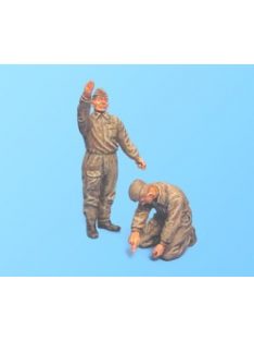   Aires - 1/32 U.S.A.F. Pilot & Operator with ej. seats forT-28D Trojan, Vietnam War for KITTY HAWK kit