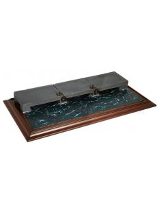   Atlantic - VETRINA DISPLAY BOX DIORAMA BASE PORTO Lungh.LENGHT cm 57.0 X Largh.WIDTH cm 30.0 X Alt.HEIGHT cm 2.5 - HARBOUR BASE - CARS NOT INCLUDED - COVER Lungh.LENGHT cm 52.0 X Largh.WIDTH cm 25.0 X Alt.HEIGHT cm 16.5 VARIOUS