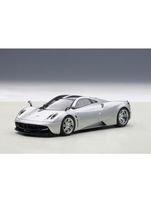 Autoart - 1:43  Pagani Huayra (Metallic Silver) 2011