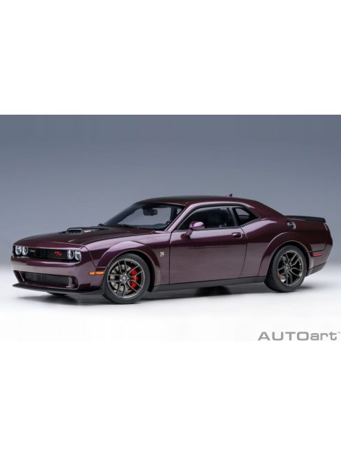 Autoart - 1:18 Dodge Challenger R/T SCAT PACK SHAKER WIDEBODY 2022 (hellraisin) (composite model/full openings) – Autoart