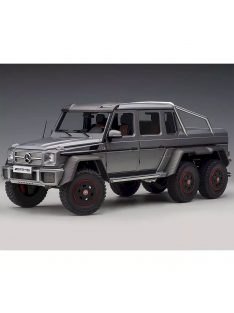   Autoart - 1:18 Mercedes-Benz G 63 AMG 6x6 (red) 2013 (composite model/full openings)