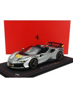   Bbr-Models - FERRARI SF90 XX STRADALE SPIDER 2024 - CON VETRINA - WITH SHOWCASE GRIGIO COMPETIZIONE - GREY YELLOW