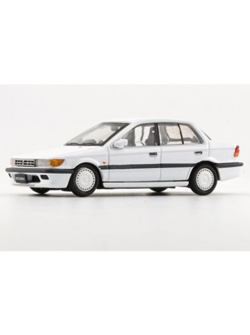 Bm-Creations - 1:64 Mitsubishi Lancer Gti 1988 , White Left Hand Drive With Extra Parts