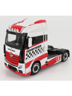   Burago - MERCEDES BENZ ACTROS 2 GIGASPACE TRACTOR TRUCK 2-ASSI TOYO TIRES 2016 WHITE RED