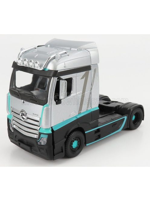 Burago - MERCEDES BENZ ACTROS 2 GIGASPACE TRACTOR TRUCK 3-ASSI 2016 - F1 WORLD CHAMPION TEAM AMG PETRONAS MOTORSPORT FORMULA ONE COULORS SILVER BLACK GREEN