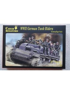 Caesar Miniatures - WWII German Tank Rider Camouflage Suit