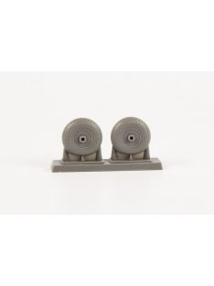   CMK - Iar-80A/81-Mid Production Mainwheels For Special Hobby Kit