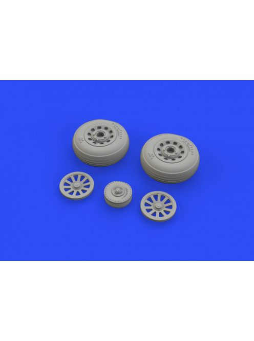 Eduard - P-51D wheels grooved for Eduard 