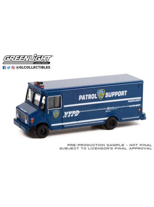 GREENLIGHT - H.D. Trucks Series 22 - 2019 Step Van - New York City Police Dept (NYPD) Auxiliary Patrol Support Solid Pack