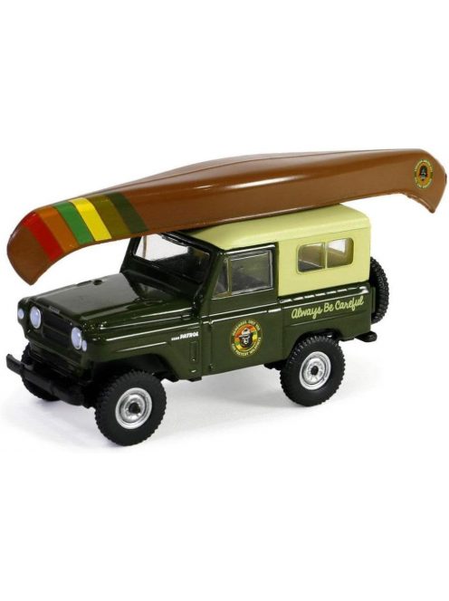 Greenlight - 1:64 1980 Nissan Patrol with Canoe on Roof "You Have So Many Reasons To Protect Your Forests" Solid Pack - Smokey Bear Series 3 - GreenLight