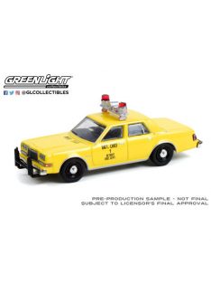   GREENLIGHT - Fire & Rescue Series 2 - 1982 Plymouth Gran Fury - Detroit, Michigan Fire Department Battalion Chief #1 Solid Pack