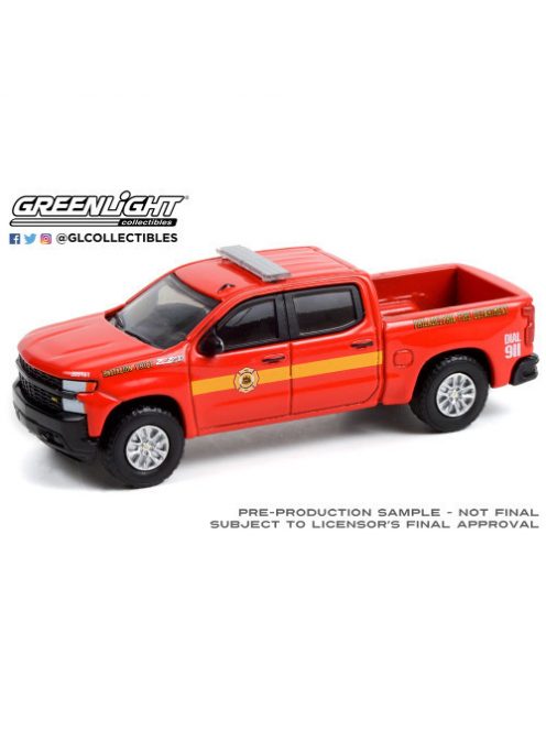 GREENLIGHT - Fire & Rescue Series 2 - 2020 Chevrolet Silverado Z71 with Battalion Truck Cap - Philadelphia Fire Department Battalion Chief Solid Pack