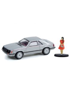   GREENLIGHT - The Hobby Shop Series 12 - 1979 Ford Mustang Coupe Ghia with Woman in a Dress Solid Pack