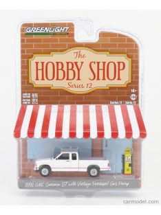   Greenlight - Gmc Sonoma St Pick-Up With Vintage Pennzoil Gas Pump 1991 White