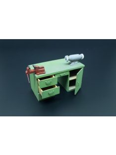 Hauler - Workbench with table grinder and vise