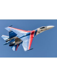   Hobby Boss - Su-27 Flanker B - Russian Knights Aerobatic Team