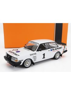   Ixo-Models - VOLVO 240 TURBO TEAM IPS RACING BLAUPUNKT N 1 DTM ZOLDER 1986 P.STURESON WHITE