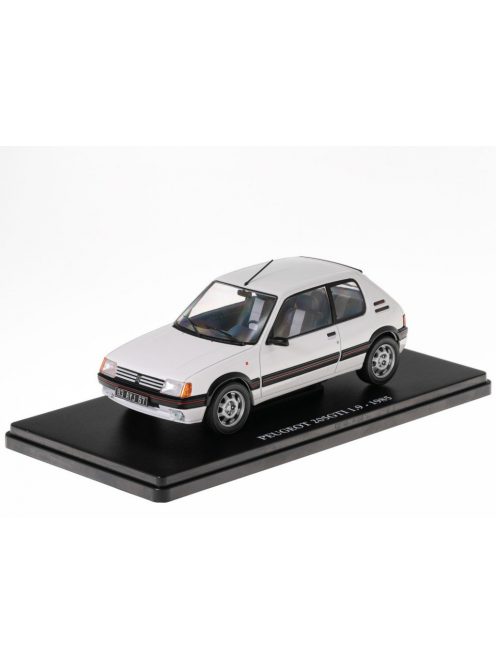 Ixo-Models - 1:24 PEUGEOT 205 GTI 1.9 - 1985 - IXO/CENTAURIA