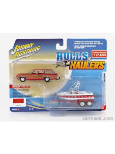   Johnny Lightning - Chevrolet Caprice With Trailer And Boat 1973 Red Wood