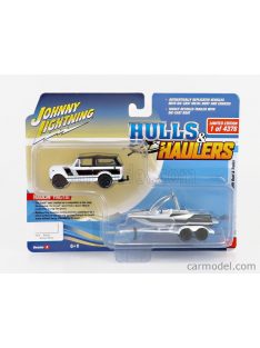   Johnny Lightning - International Scout With Trailer And Boat 1979 White Black