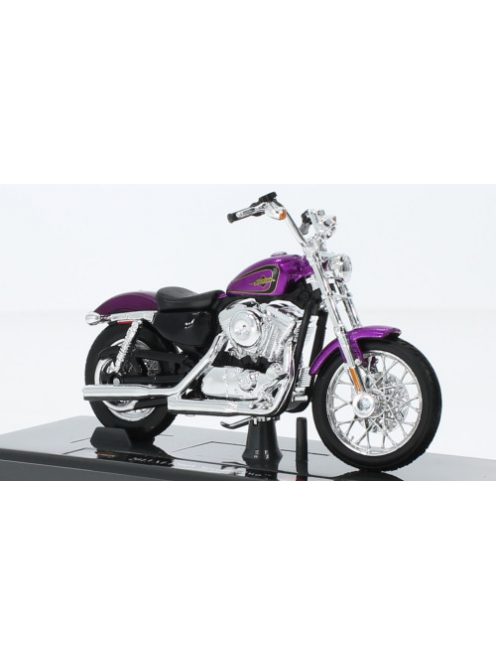 Maisto - Maisto, Harley Davidson XL 1200V Seventy-Two, violett, 2013, 1:18