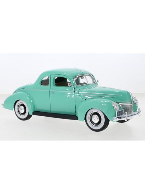 Maisto - Maisto, Ford Deluxe Coupe, helltürkis, 1939, 1:18