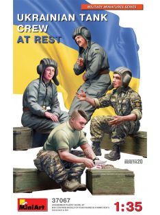 Miniart - Ukrainian Tank Crew at Rest