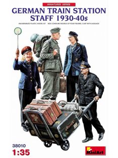 Miniart - German Train Station Staff 1930-40s