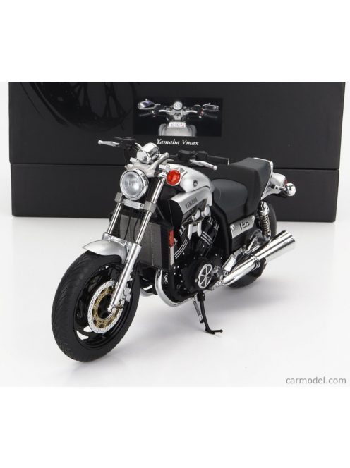 Minichamps - Yamaha Vmax 1993 Silver