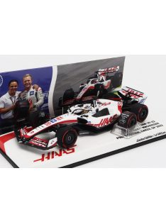   Minichamps - HAAS F1  VF-22 FERRARI TEAM HAAS N 20 POLE POSITION BRAZILIAN GP 2022 KEVIN MAGNUSSEN WHITE BLACK RED