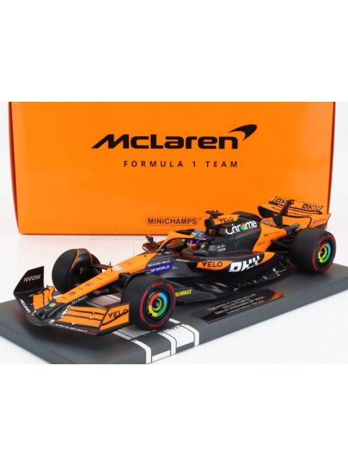 Minichamps - McLAREN F1  MCL38 TEAM MCLAREN N 81 SEASON 2024 OSCAR PIASTRI ORANGE BLACK