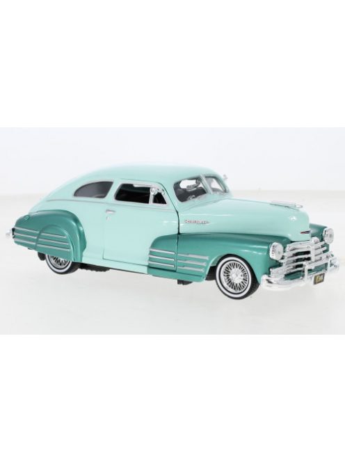 Motor-Max - Chevrolet Aerosedan Fleetline, helltürkis/dunkeltürkis, 1948, 1:24