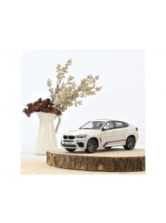   NOREV - 1:18 BMW X6 M 2015 White with stripes - Limited Edition 200 pcs. - NOREV