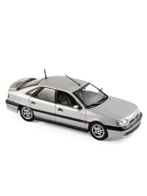 Norev - 1:43 Renault Safrane Biturbo Baccara 1993 - Silver