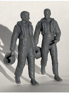   Pilot Replicas - 1/48 RAF pilots, late 1950s and 1960s 2 waling pilots with Mk.1A helmets in the hand