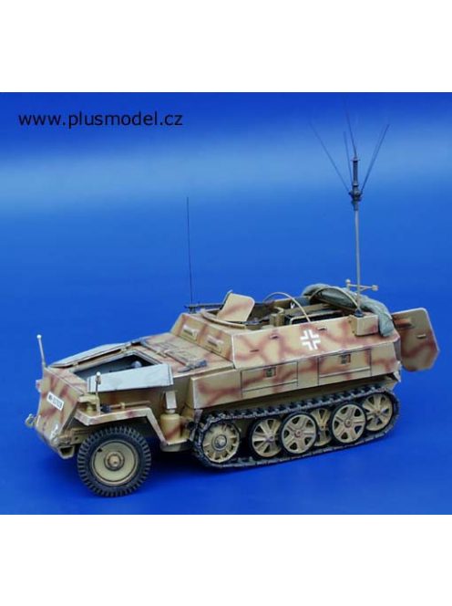 Plus model - 1/35 Sd. Kfz 250/3 NEU