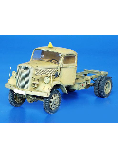 Plus model - Opel Blitz 4x4 Chassis Umbauset für Italeri-Bausatz