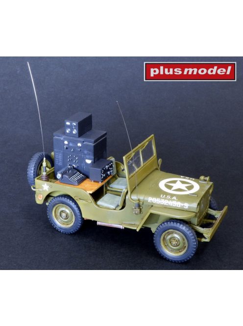 Plus model - 1/35 Jeep with radio equipment