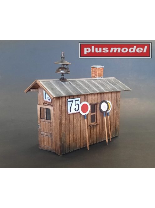 Plus model - 1/35 Railway guard house