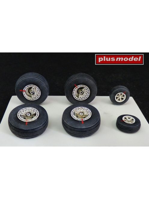 Plus Model - Wheels for EC-121 Warning Star