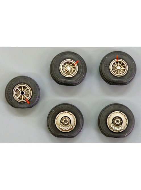 Plus model - Wheels for DC-6/C-118