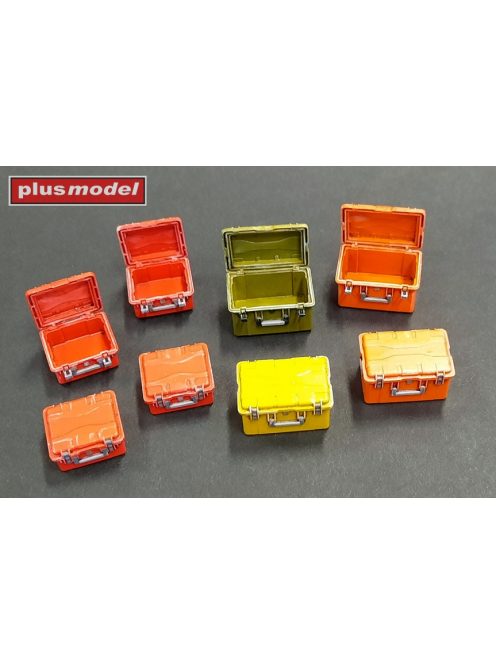 Plus model - 1/35 Tool boxes high