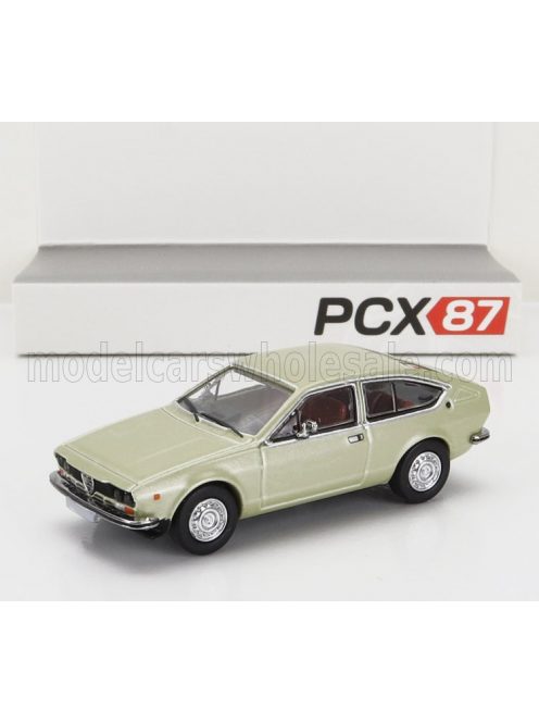 Premium Classixxs - ALFA ROMEO ALFETTA GT 1974 VERY LIGHT GREEN MET