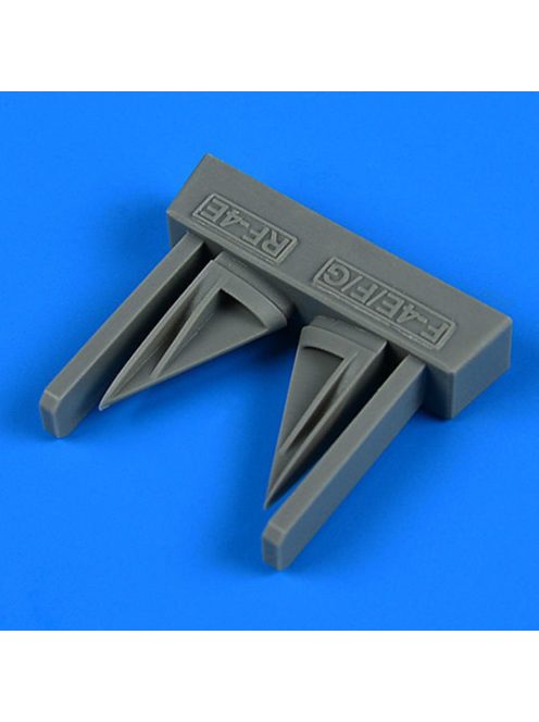 Quickboost - F-4E/F/G RF-4E Phantom II vertical tail air inlet for Revell