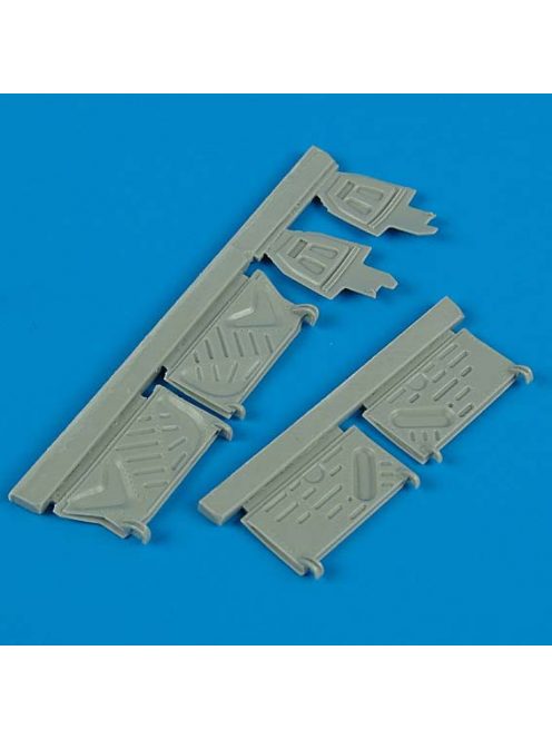 Quickboost - 1/48 F4U-1 Corsair undercarriage covers